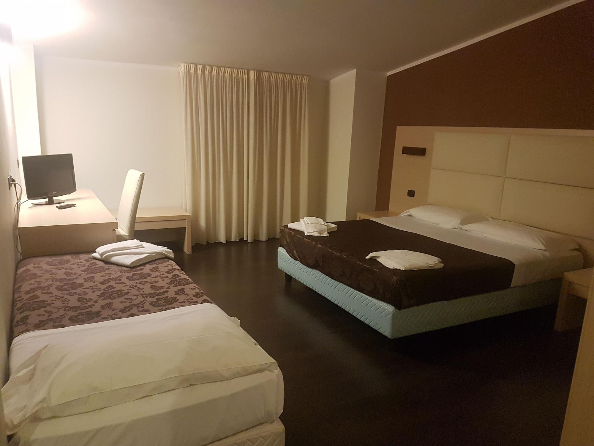 Hotel Sogni D'Oro Airport Lamezia Terme Esterno foto