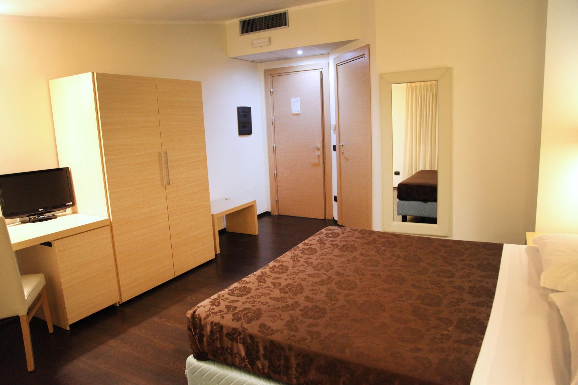 Hotel Sogni D'Oro Airport Lamezia Terme Esterno foto
