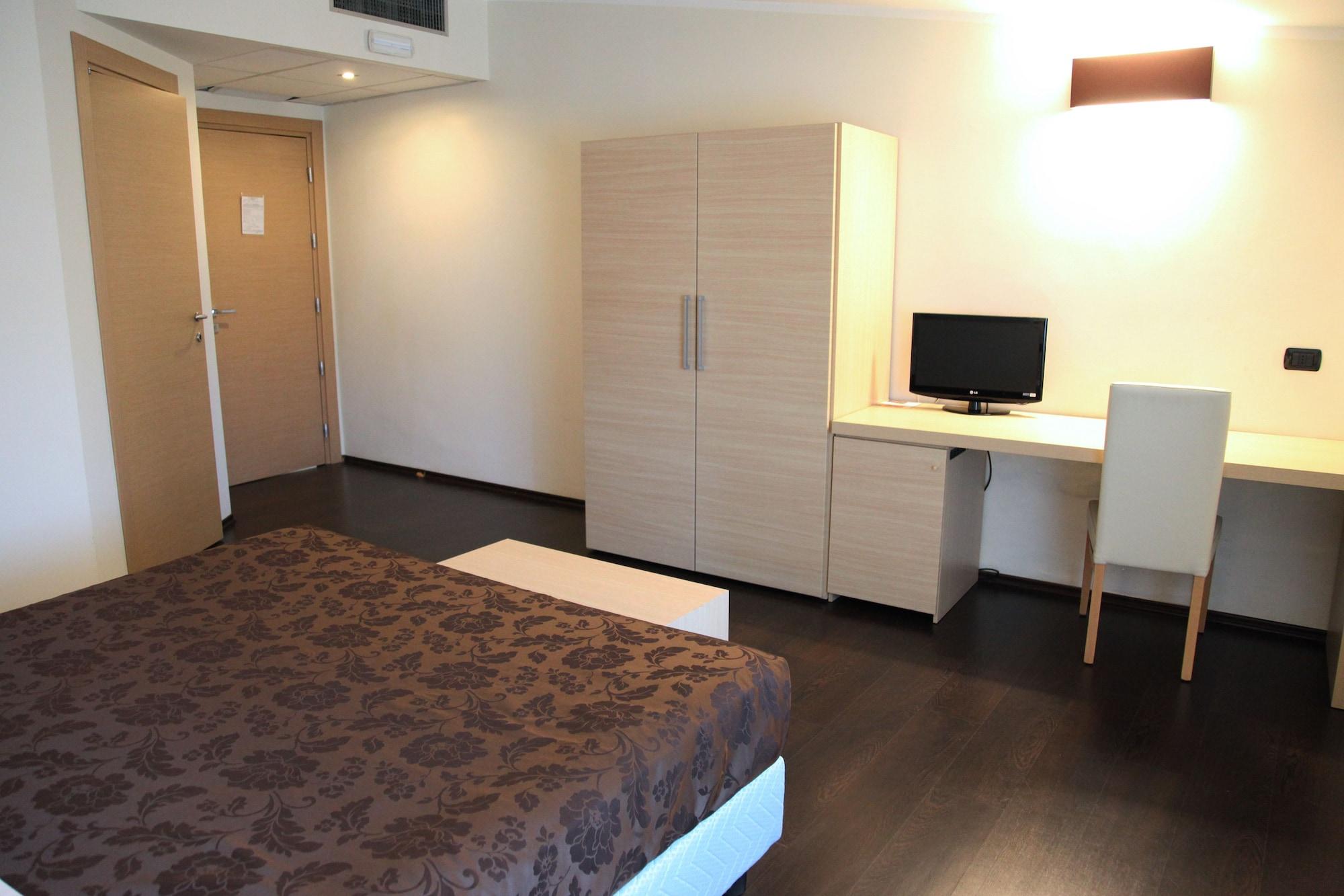 Hotel Sogni D'Oro Airport Lamezia Terme Esterno foto