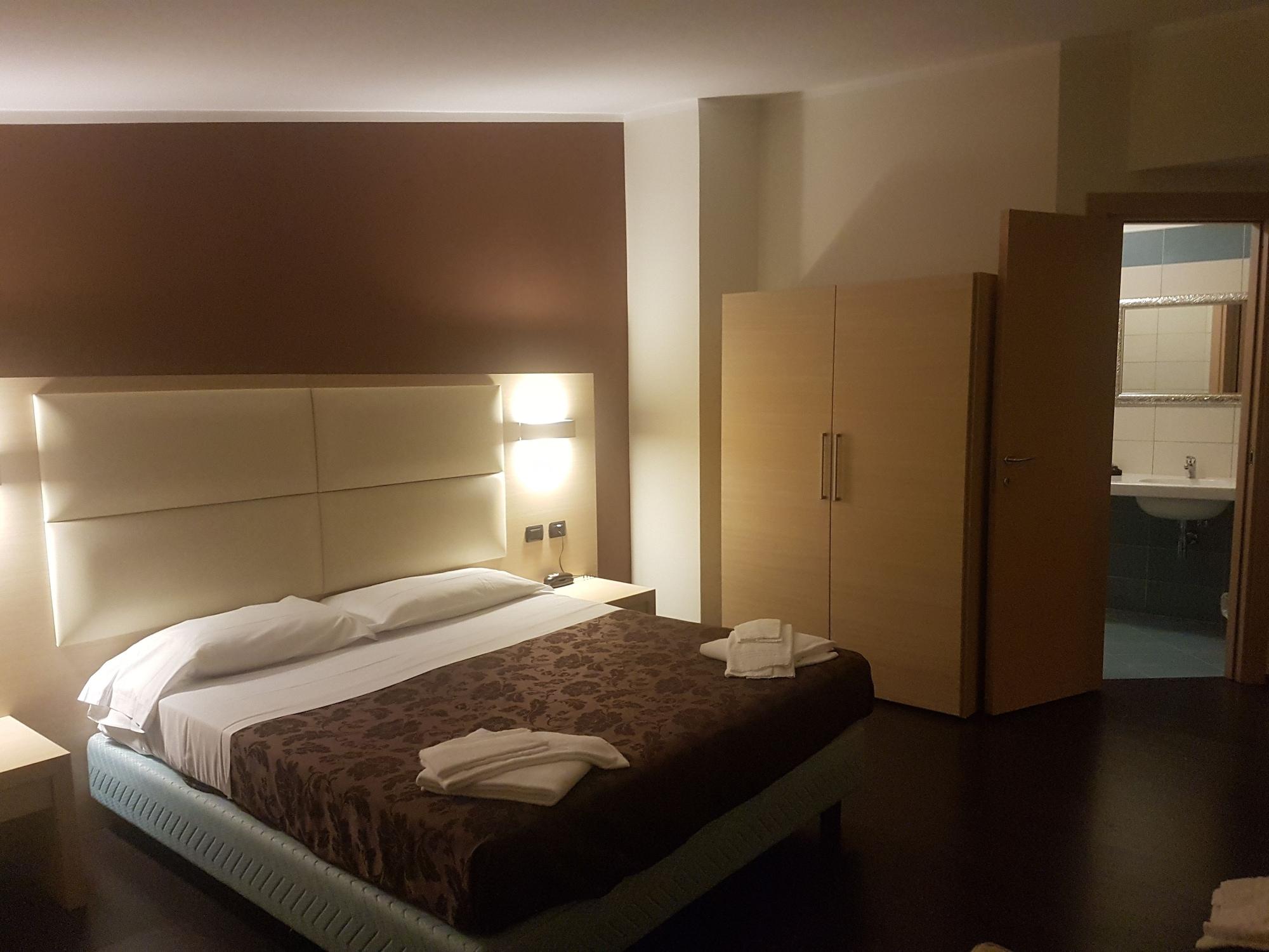 Hotel Sogni D'Oro Airport Lamezia Terme Esterno foto