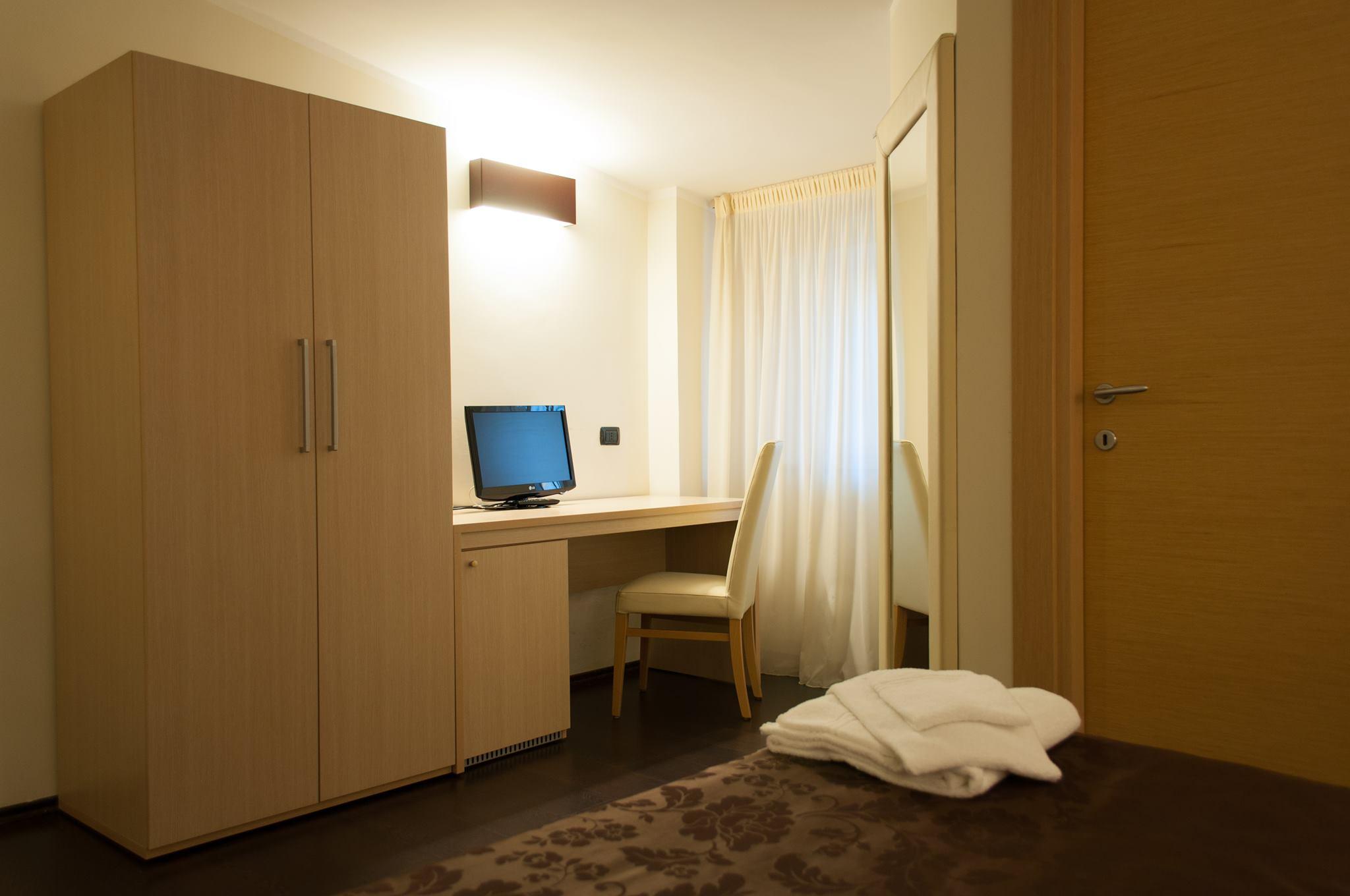Hotel Sogni D'Oro Airport Lamezia Terme Esterno foto