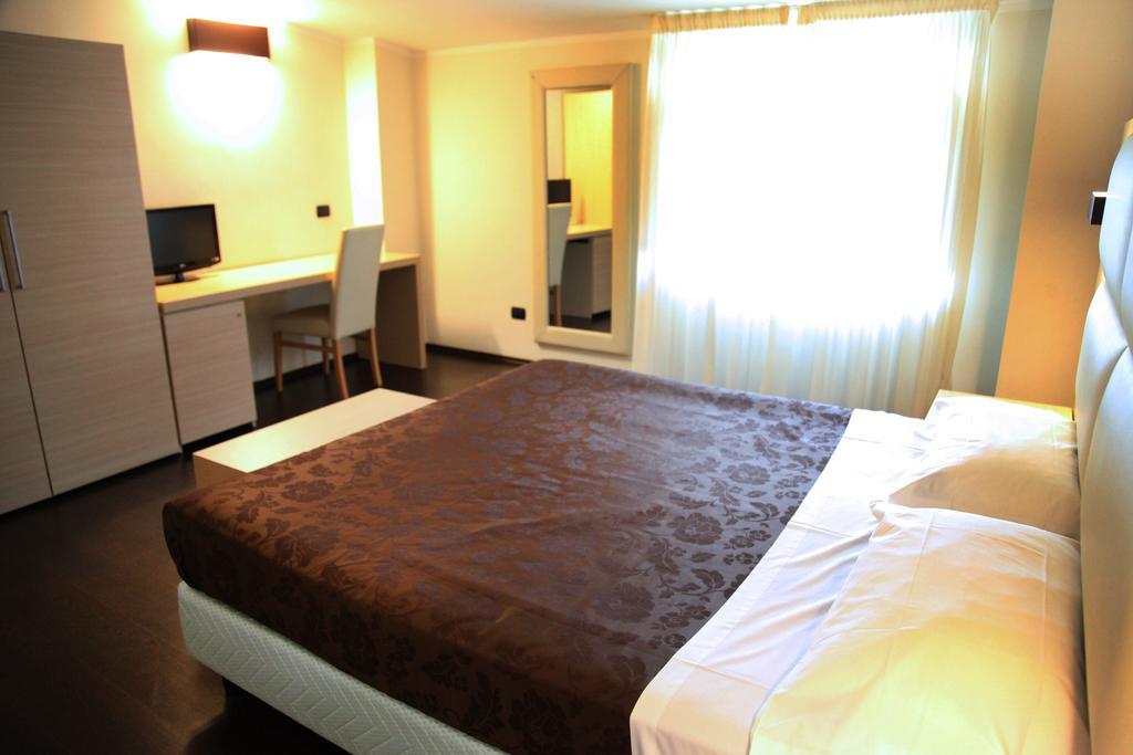 Hotel Sogni D'Oro Airport Lamezia Terme Esterno foto