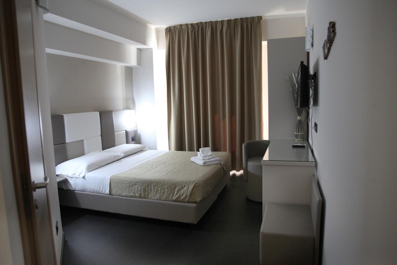 Hotel Sogni D'Oro Airport Lamezia Terme Esterno foto