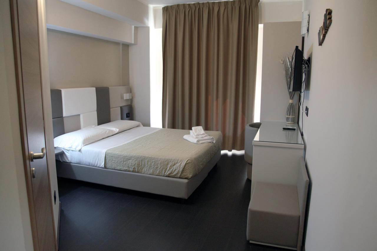 Hotel Sogni D'Oro Airport Lamezia Terme Esterno foto